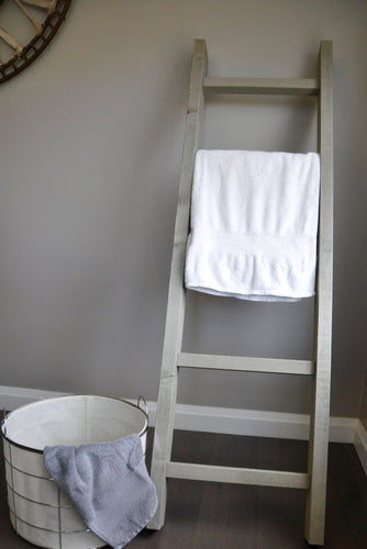 Wooden Blanket Ladder